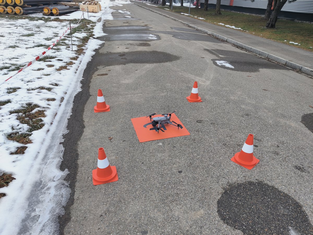 Neue Drohne im Hangar